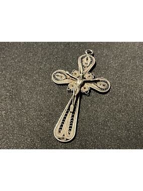 Vintage Sterling Filigree Artizan Made Crucifix (Tested 925)
